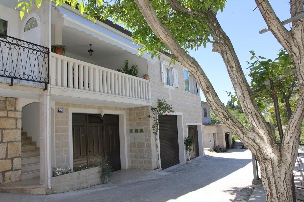 Holiday House Pine Tree Nerezisca Bagian luar foto